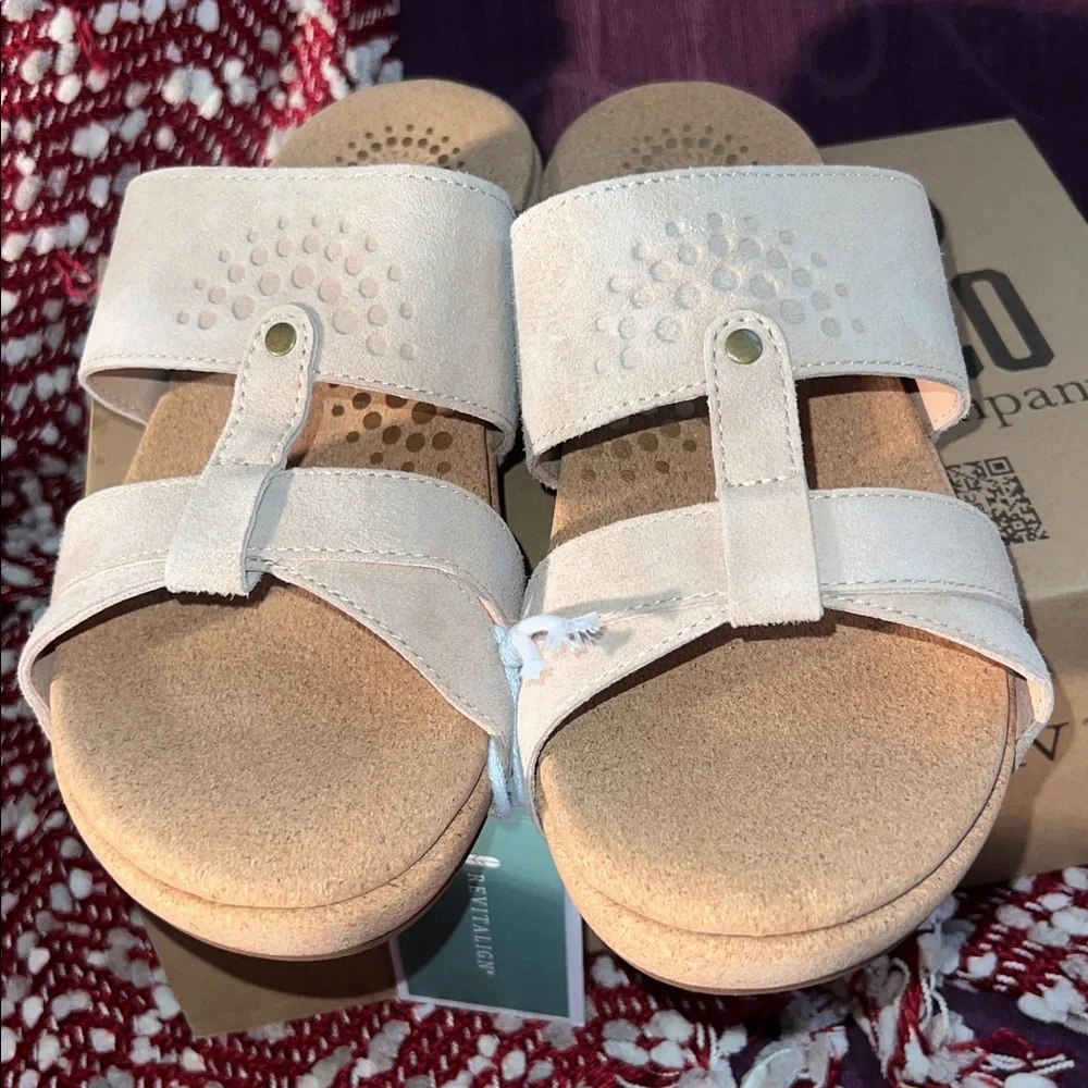 NIB REVITALIGN Women's Andover Wedge Sandal by Waco Shoe Co. W 7.5 - Picture 4 of 10